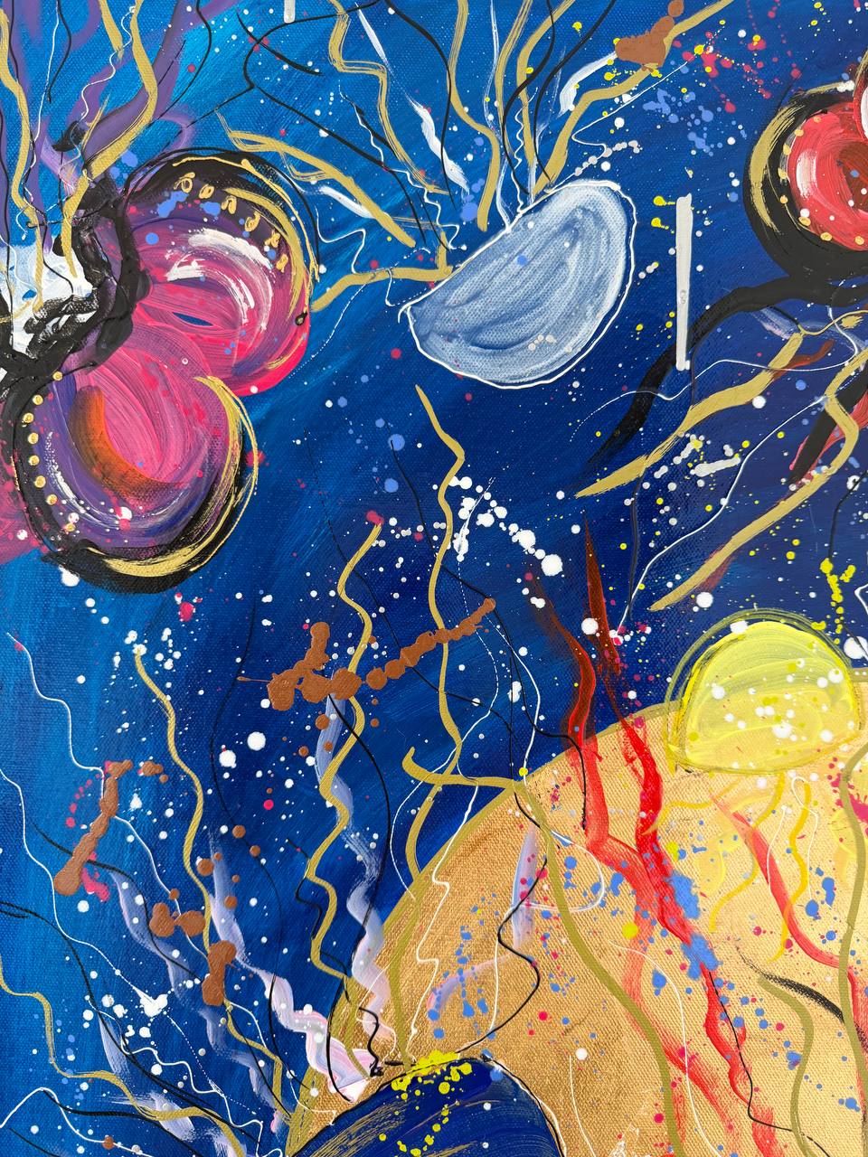 Jellyfish between heaven and earth