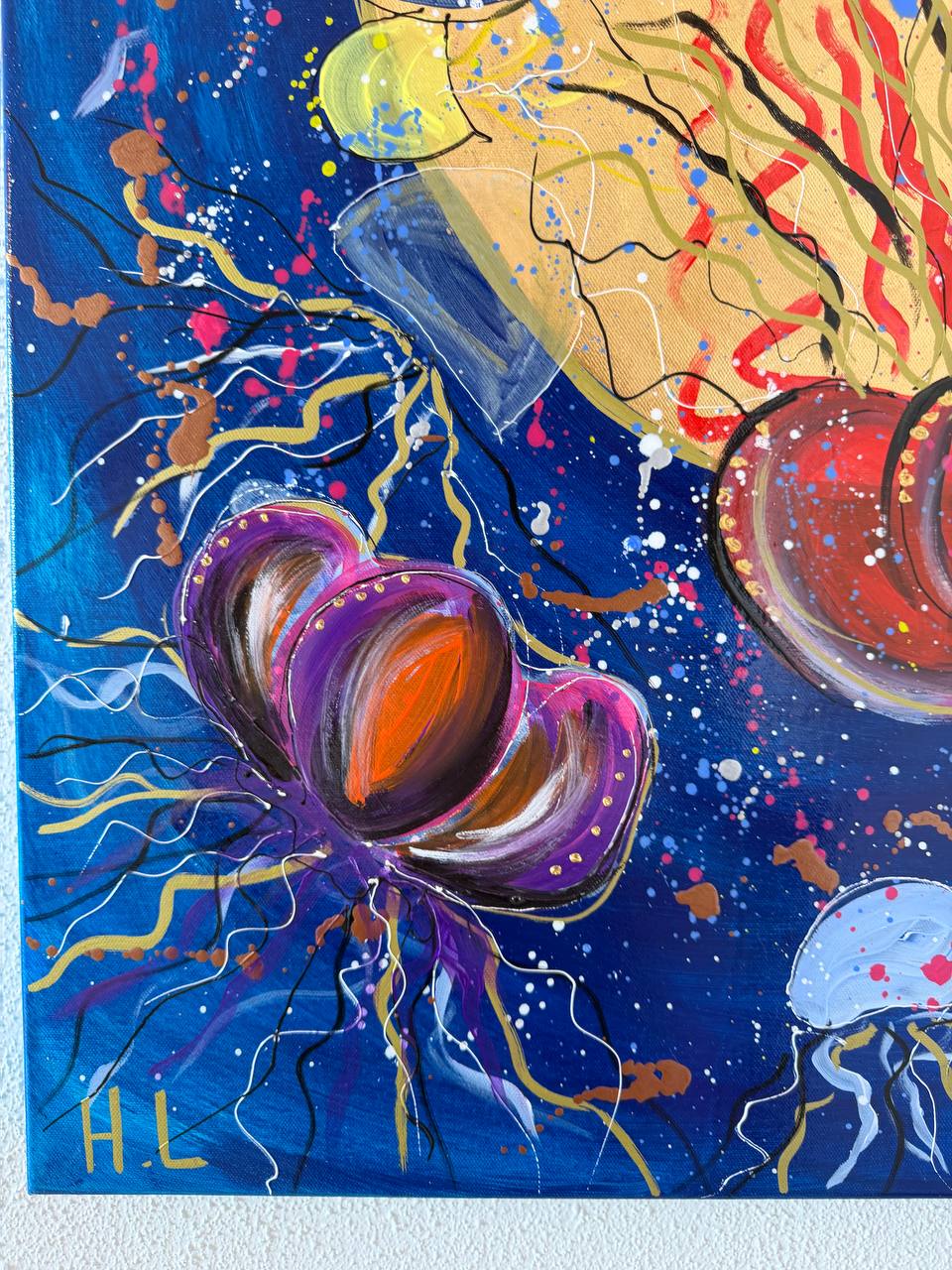 Jellyfish between heaven and earth